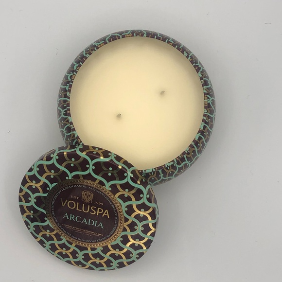 ** MAISON ROUGE** VOLUSPA 2-WICK SCENTED CANDLE - ARCADIA - Picture 6 of 6